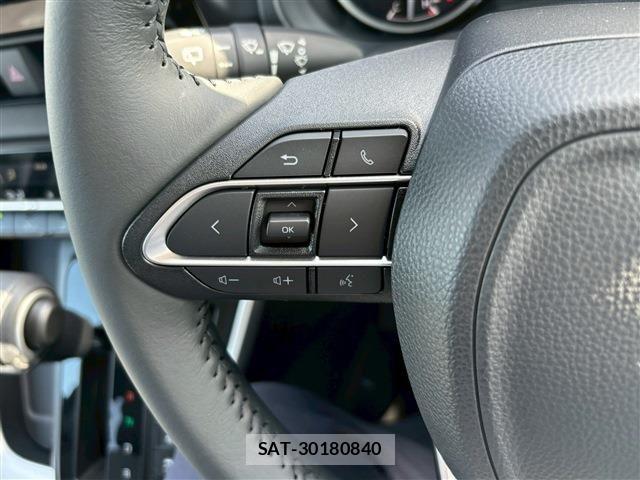 Suzuki LANDY 2026-04 6752196-22