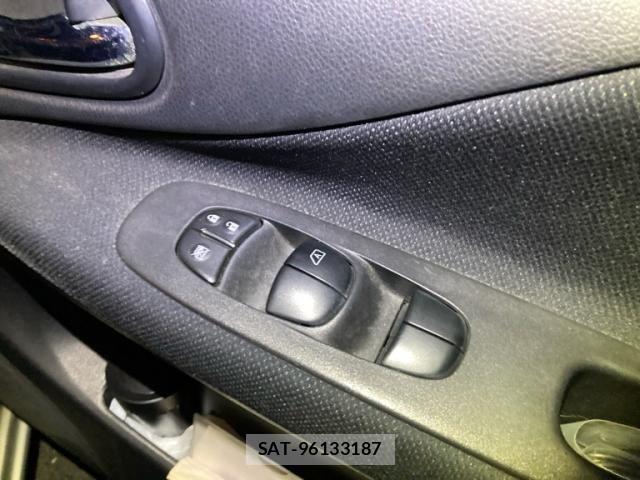 Suzuki LANDY 2011-06 6907383-13