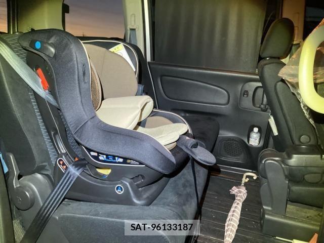 Suzuki LANDY 2011-06 6907383-4