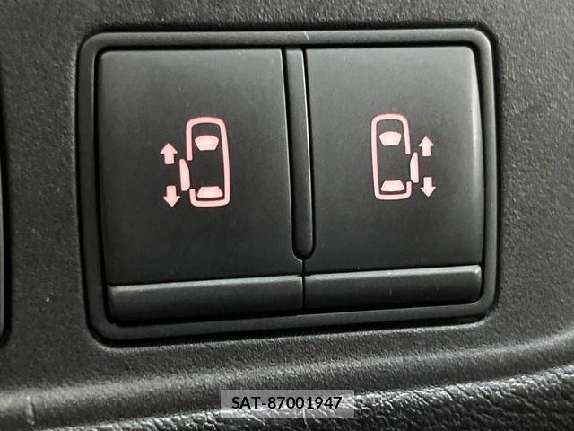 Suzuki LANDY 2017-02 7059166-2