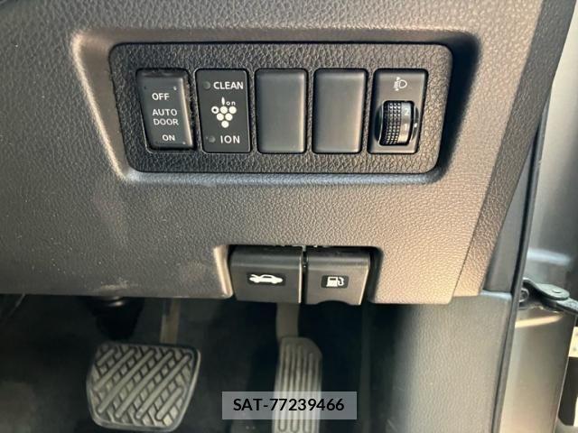 Suzuki LANDY 2010-04 7358396-12