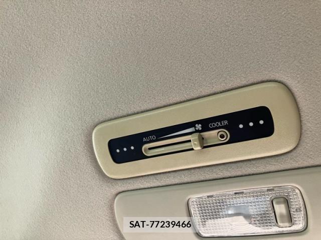 Suzuki LANDY 2010-04 7358396-19