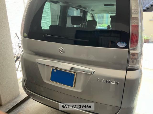 Suzuki LANDY 2010-04 7358396-3