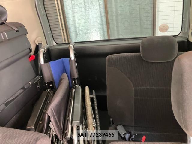 Suzuki LANDY 2010-04 7358396-8