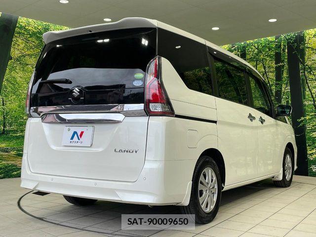 Suzuki LANDY 2017-04 7358394-17