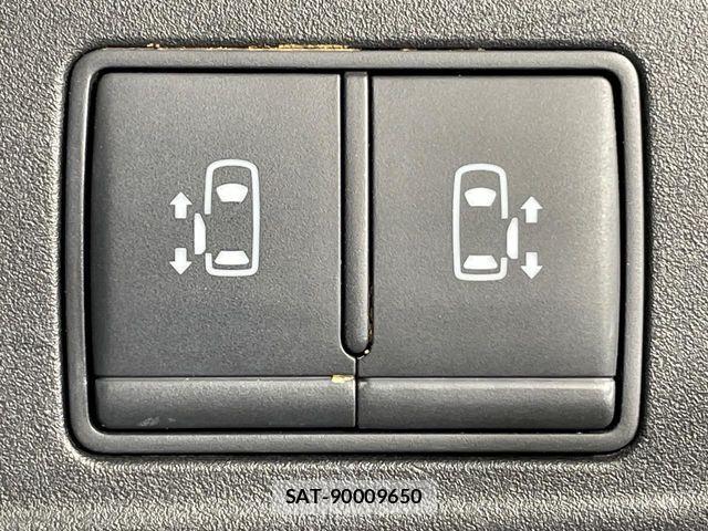 Suzuki LANDY 2017-04 7358394-2