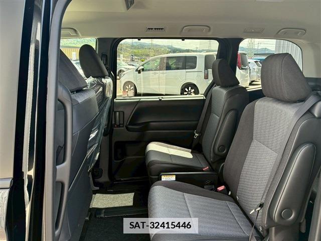 Suzuki LANDY 2026-04 7877226-14