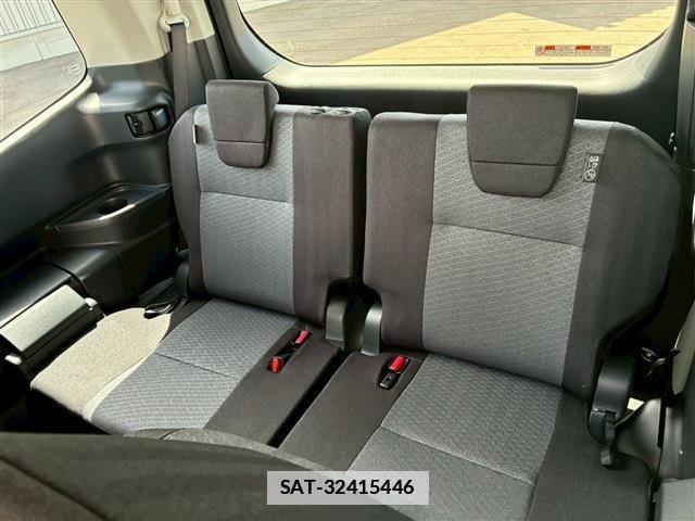 Suzuki LANDY 2026-04 7877226-16