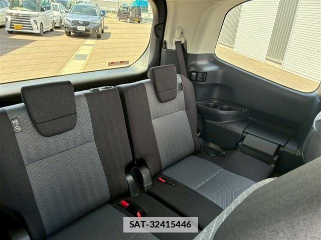 Suzuki LANDY 2026-04 7877226-17