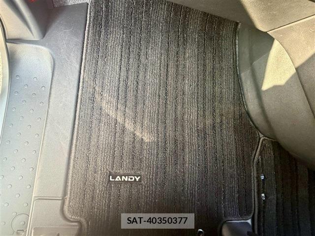 Suzuki LANDY 2021-08 8158668-19