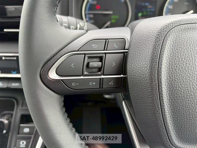 Suzuki LANDY 2026-04 8208246-19