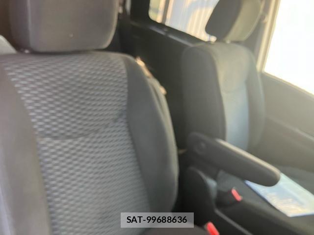 Suzuki LANDY 2012-12 8627403-9