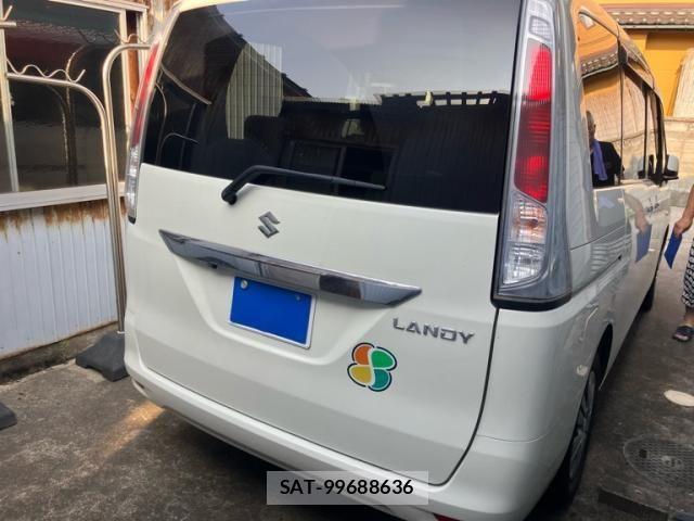 Suzuki LANDY 2012-12 8627403-3