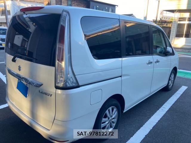 Suzuki LANDY 2011-04 8666360-1
