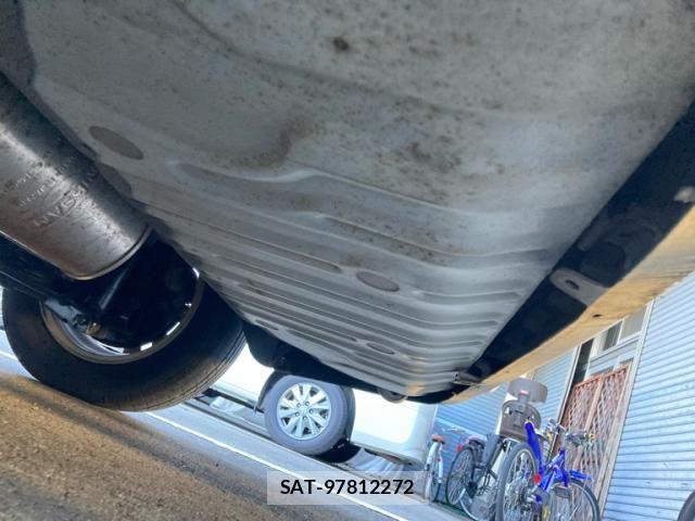 Suzuki LANDY 2011-04 8666360-4
