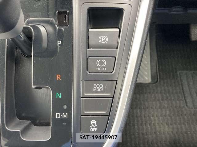 Suzuki LANDY 2025-06 8208247-11