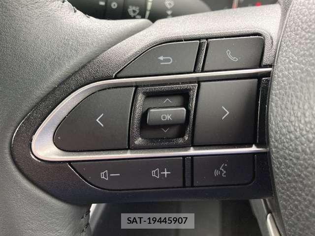 Suzuki LANDY 2025-06 8208247-12