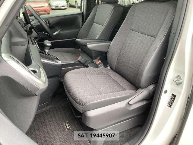 Suzuki LANDY 2025-06 8208247-16
