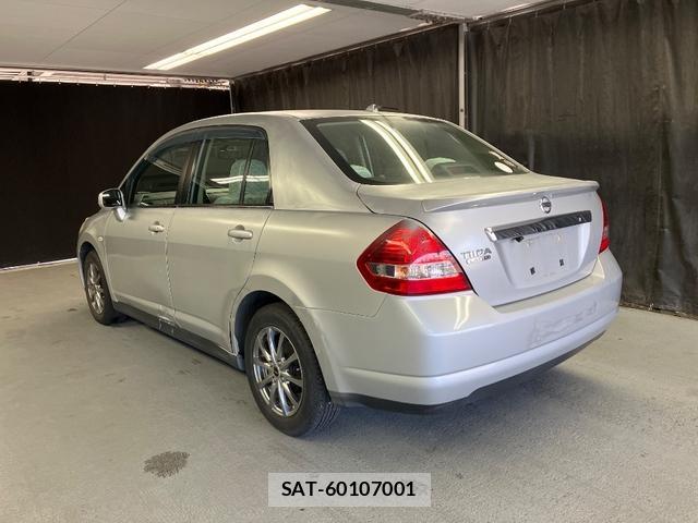 Nissan LATIO 2011 1329229-1