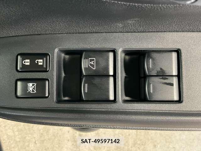 Nissan LATIO 2015-01 4175978-13