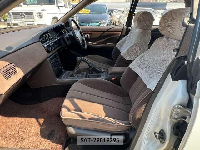 Nissan LAUREL 1992-05 5870584-9