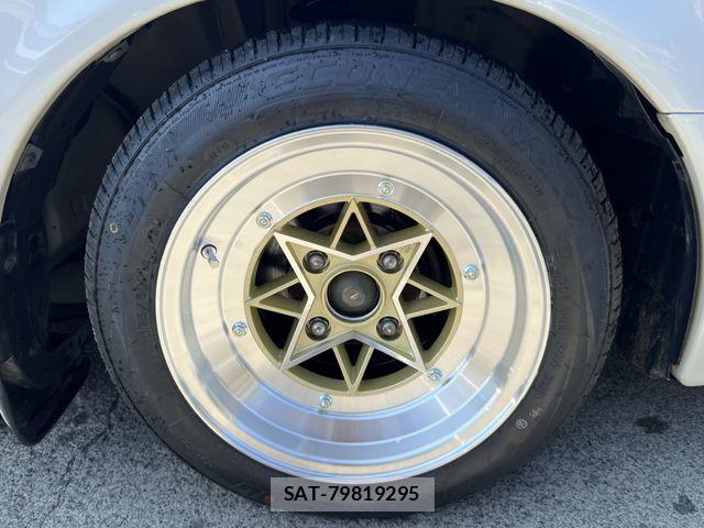 Nissan LAUREL 1992-05 5870584-22