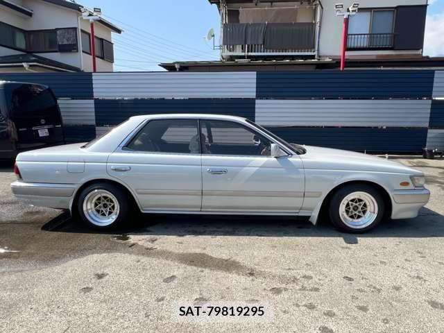 Nissan LAUREL 1992-05 5870584-27