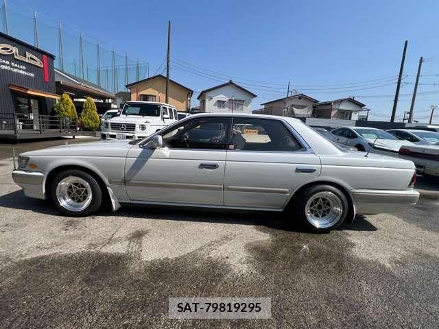 Nissan LAUREL 1992-05 5870584-29