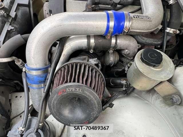 Nissan LAUREL 1990-09 5870578-9