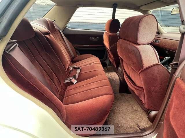 Nissan LAUREL 1990-09 5870578-16