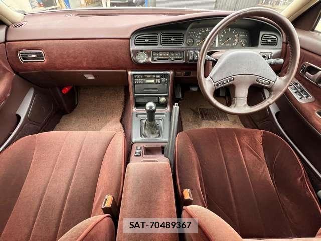 Nissan LAUREL 1990-09 5870578-19