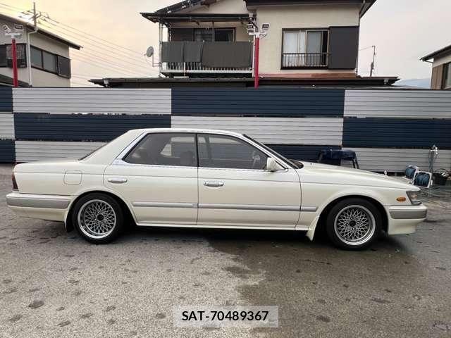 Nissan LAUREL 1990-09 5870578-27