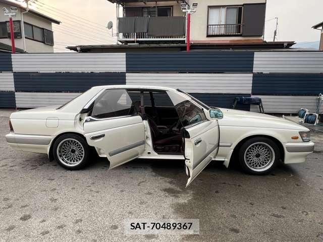 Nissan LAUREL 1990-09 5870578-28