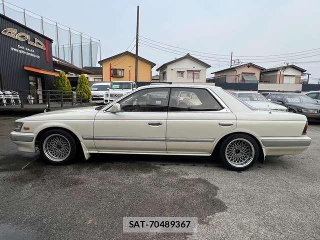 Nissan LAUREL 1990-09 5870578-29