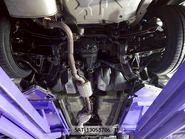 Nissan LAUREL 2001-06 6907389-13