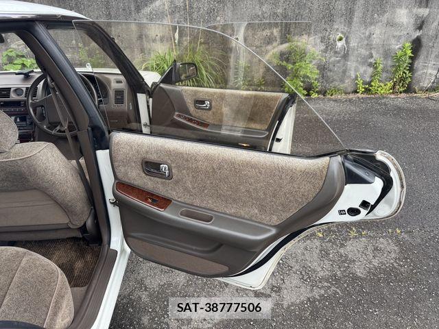 Nissan LAUREL 1995-04 7327885-20