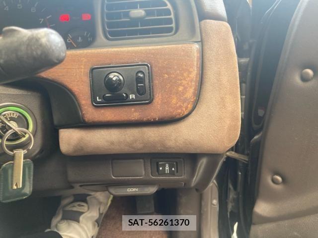 Nissan LAUREL 1990-03 8525452-9