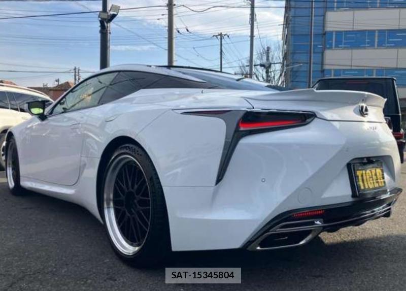 Lexus LC 2023-10 6714930-4