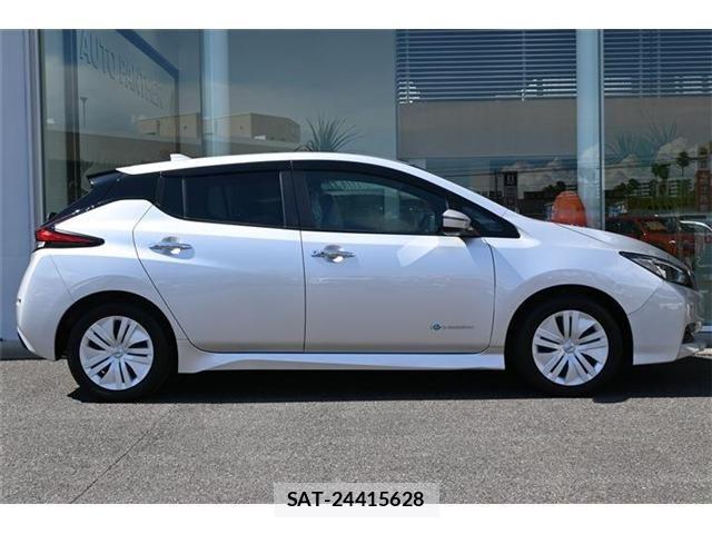 Nissan LEAF 2020-07 1286239-5