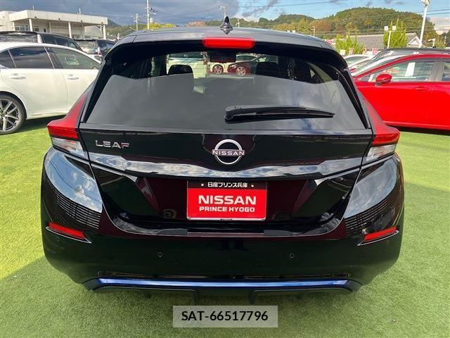 Nissan LEAF 2021-11 1413139-18