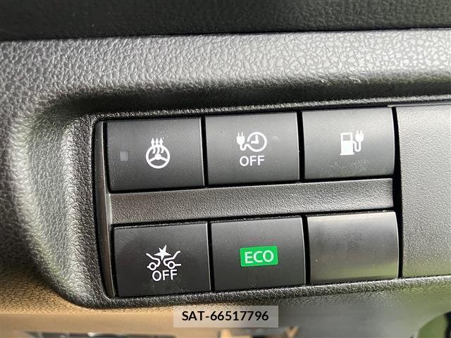 Nissan LEAF 2021-11 1413139-5