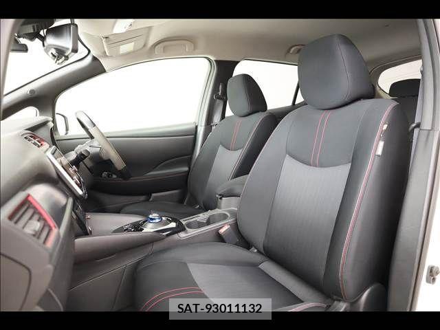 Nissan LEAF 2021-09 1429066-17