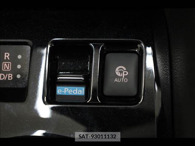Nissan LEAF 2021-09 1429066-6