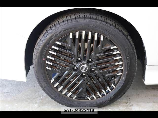 Nissan LEAF 2023-05 1586103-13