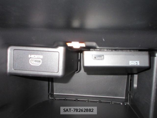 Nissan LEAF 2021-10 2002178-11