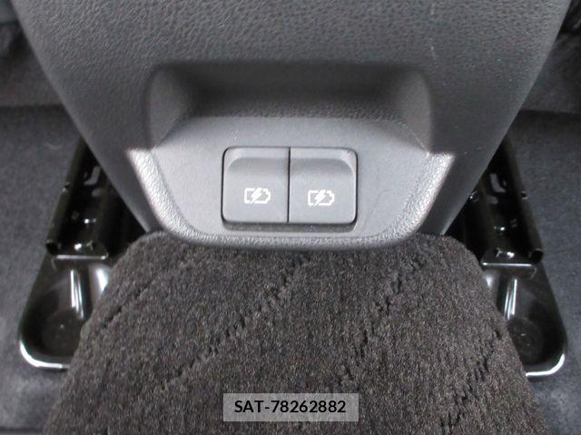 Nissan LEAF 2021-10 2002178-14
