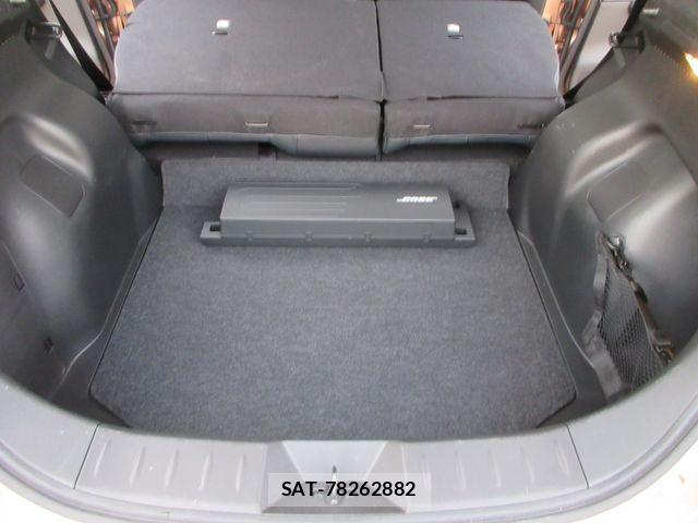 Nissan LEAF 2021-10 2002178-18