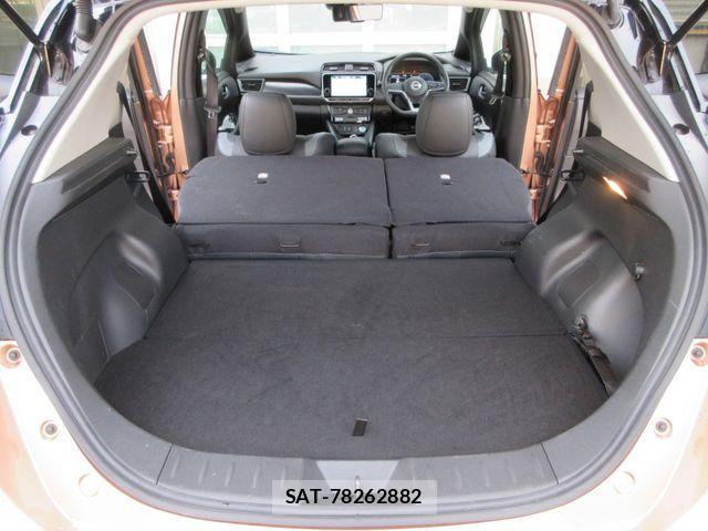 Nissan LEAF 2021-10 2002178-19
