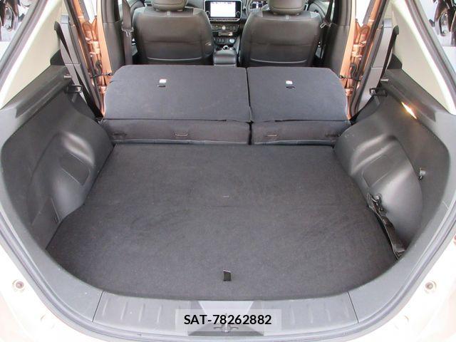 Nissan LEAF 2021-10 2002178-28