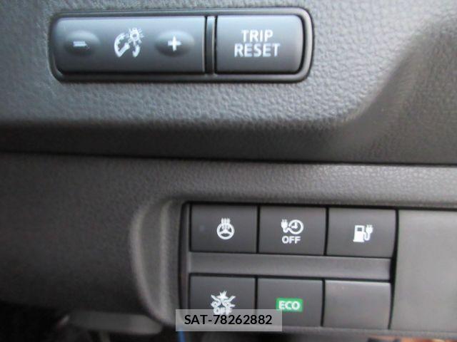 Nissan LEAF 2021-10 2002178-3